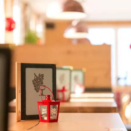 Berggasthof Hoellenstein Casa de hóspedes 3*