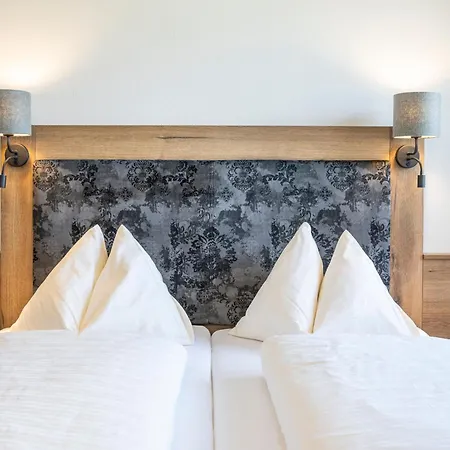 Berggasthof Hoellenstein 3* Wagrain